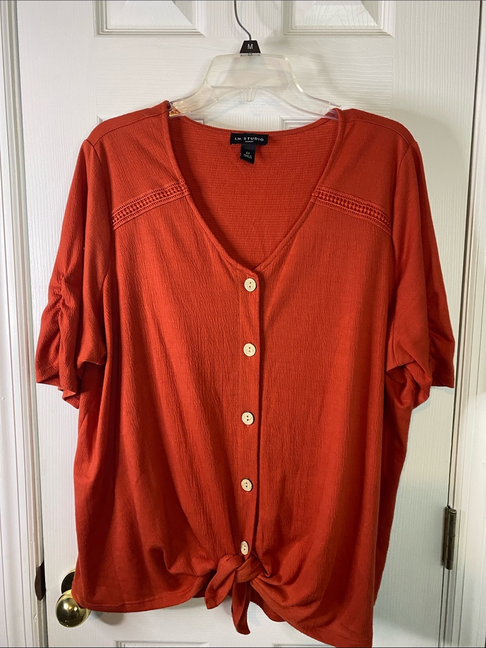 I.N. Studio Burnt Orange Button-Front Tie Hem V-Neck Top Size 2X